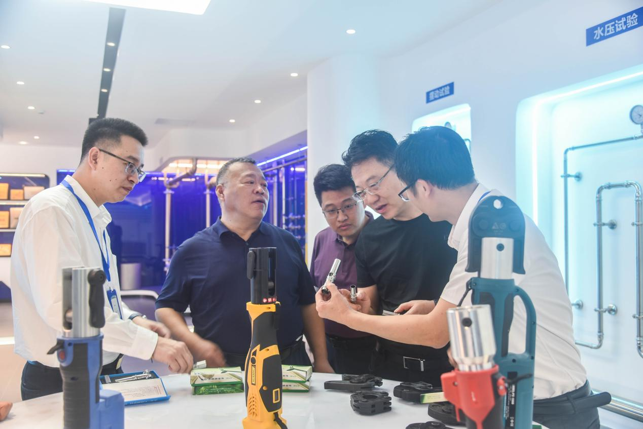 Z6��������ʱ��(�й���)�ٷ���վ